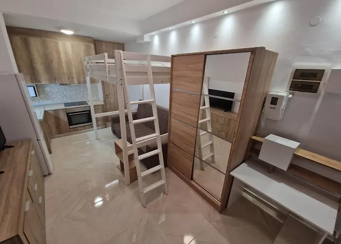 Dimosthenis Skg Apartment