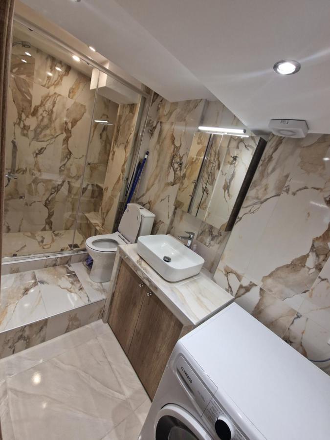 Dimosthenis Skg Apartment